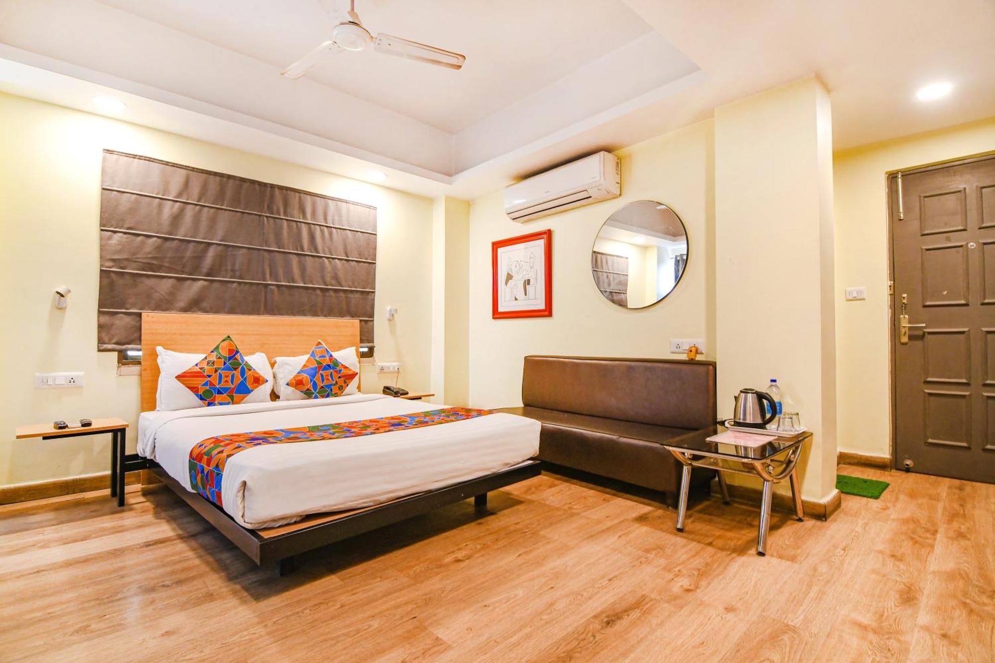 Готель Super Townhouse Suncitel Near Kolkata Airport Dam Dam Екстер'єр фото