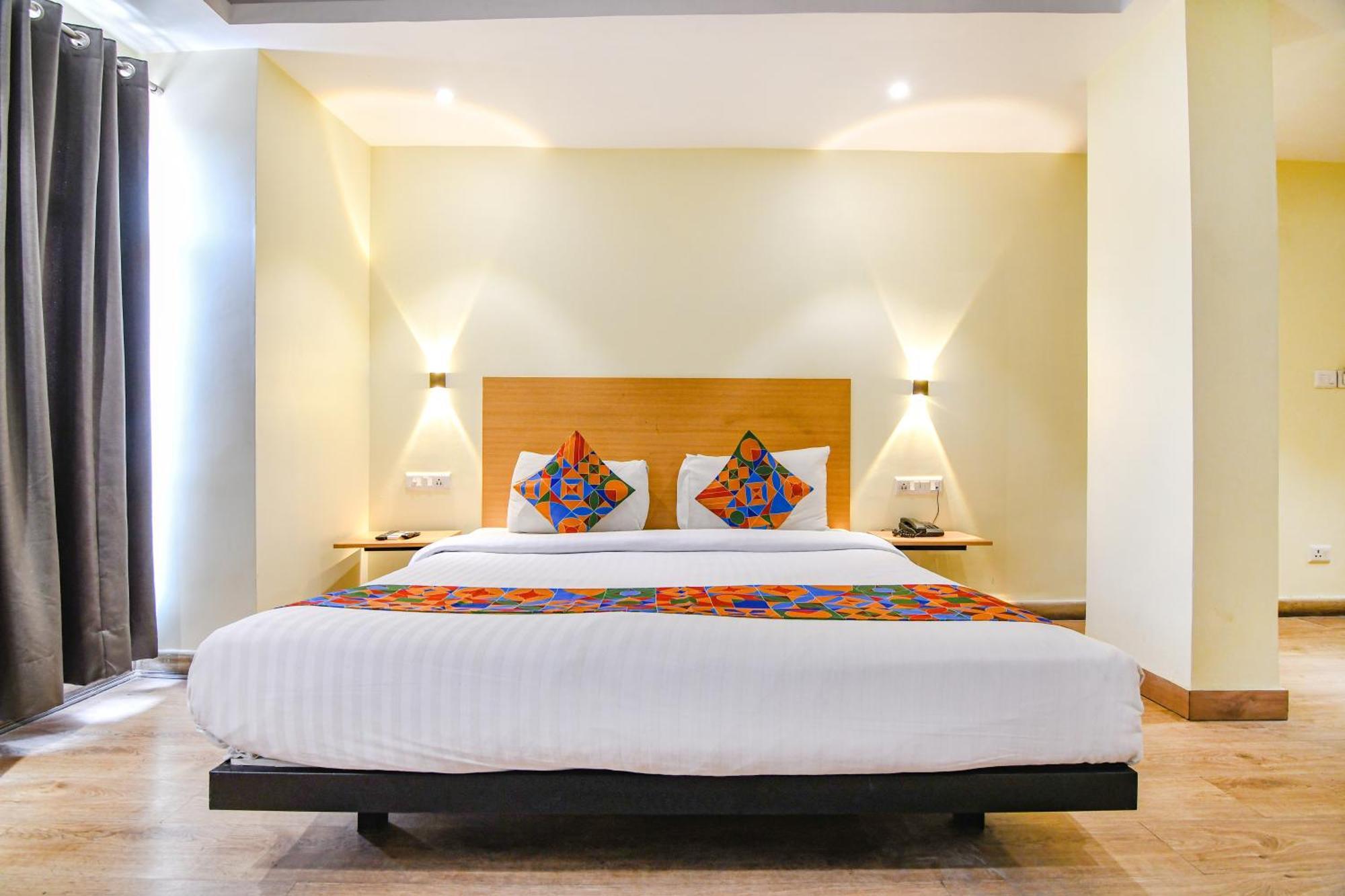Готель Super Townhouse Suncitel Near Kolkata Airport Dam Dam Екстер'єр фото