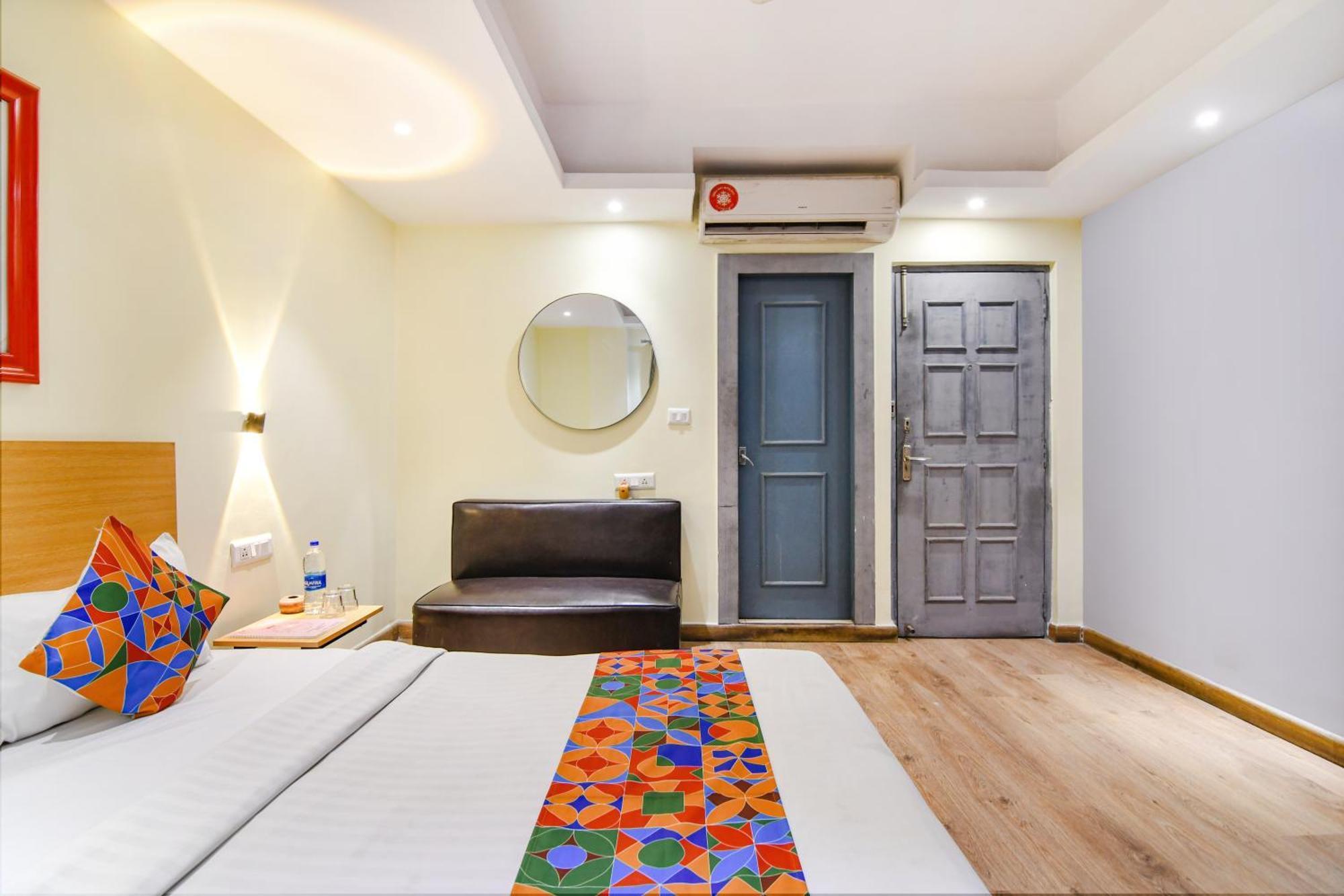Готель Super Townhouse Suncitel Near Kolkata Airport Dam Dam Екстер'єр фото