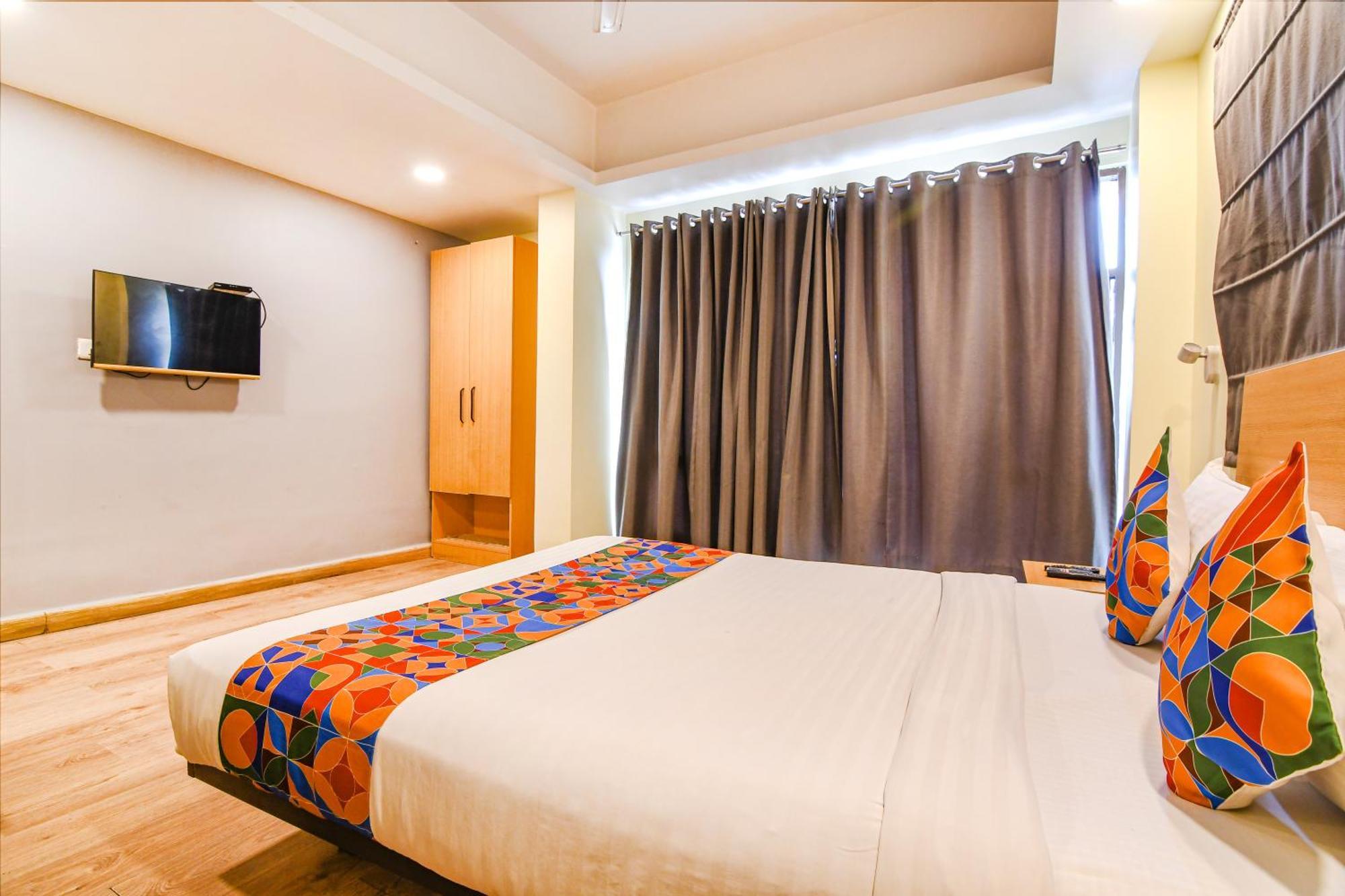 Готель Super Townhouse Suncitel Near Kolkata Airport Dam Dam Екстер'єр фото