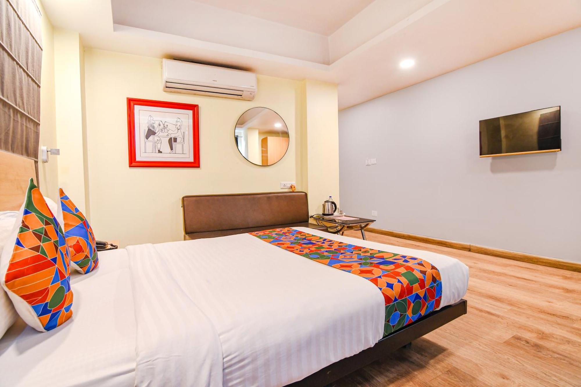 Готель Super Townhouse Suncitel Near Kolkata Airport Dam Dam Екстер'єр фото
